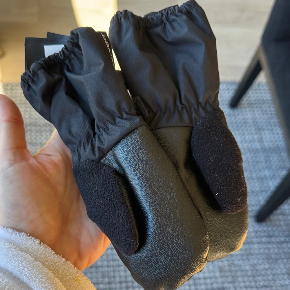 The North Face Black Insulated Mittens 3T